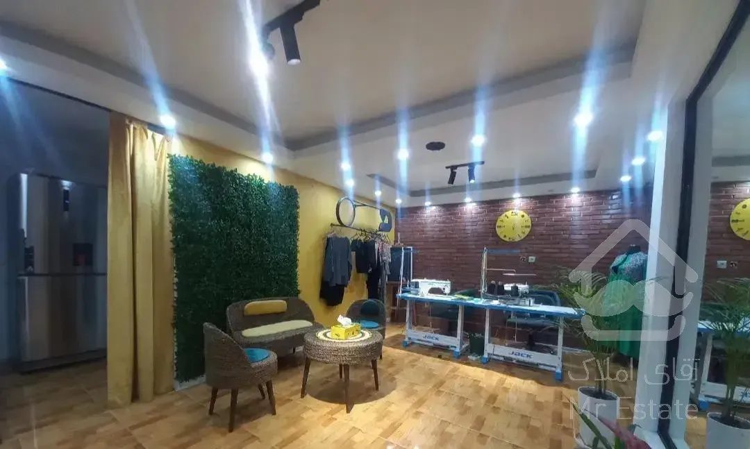 ۱۳۵متر سه خوابه ویلایی مناسب مشاغل خیابان هراز