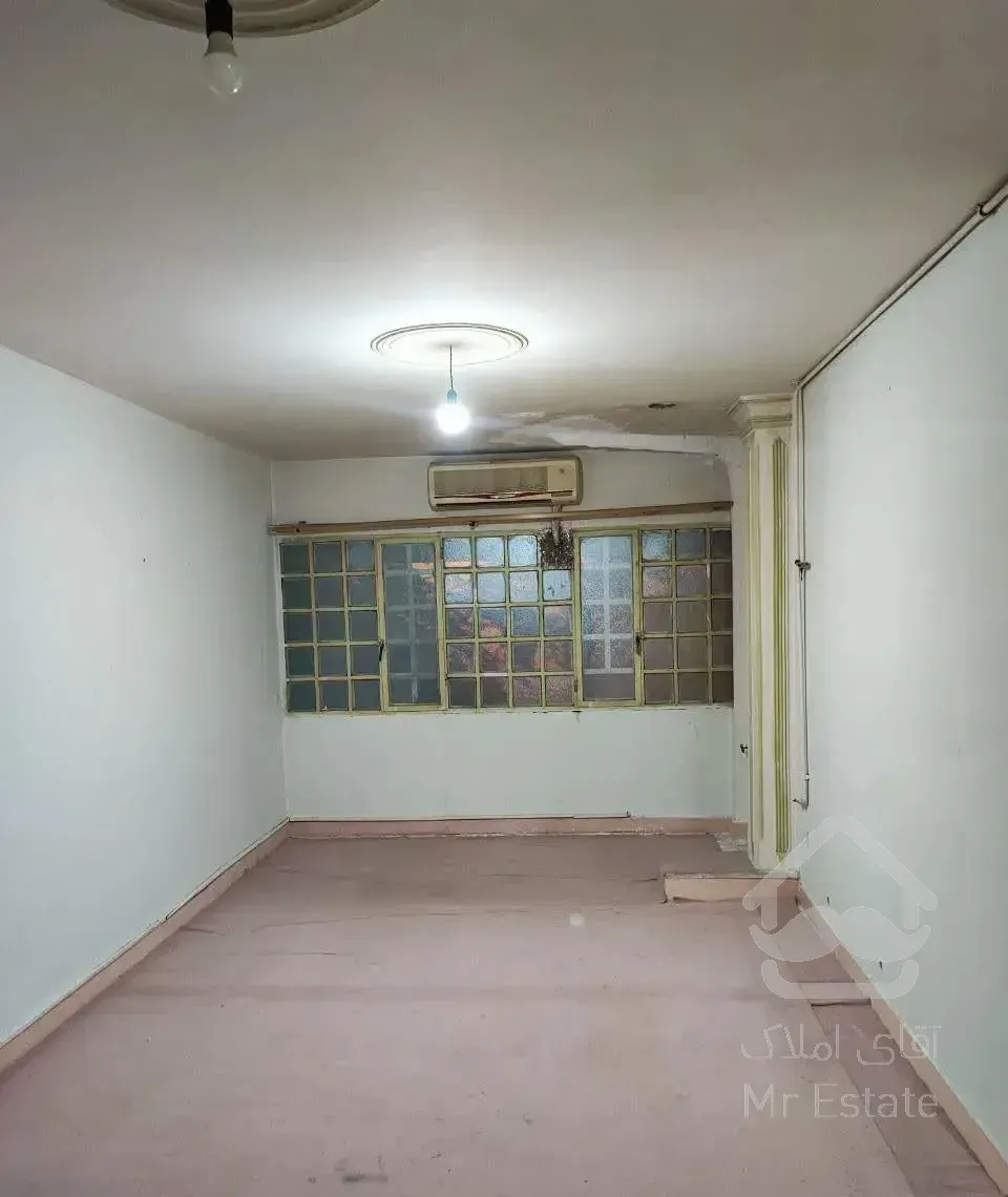 آپارتمان طبقه 2 / ولیعصر مجتمع هزار دستگاه فاز یک