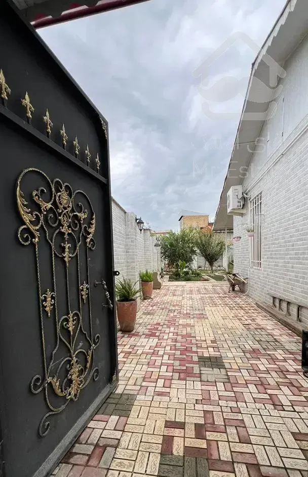 ویلا ۳۰۰ متری ۱۸۳ متر بنا نسق معتبر