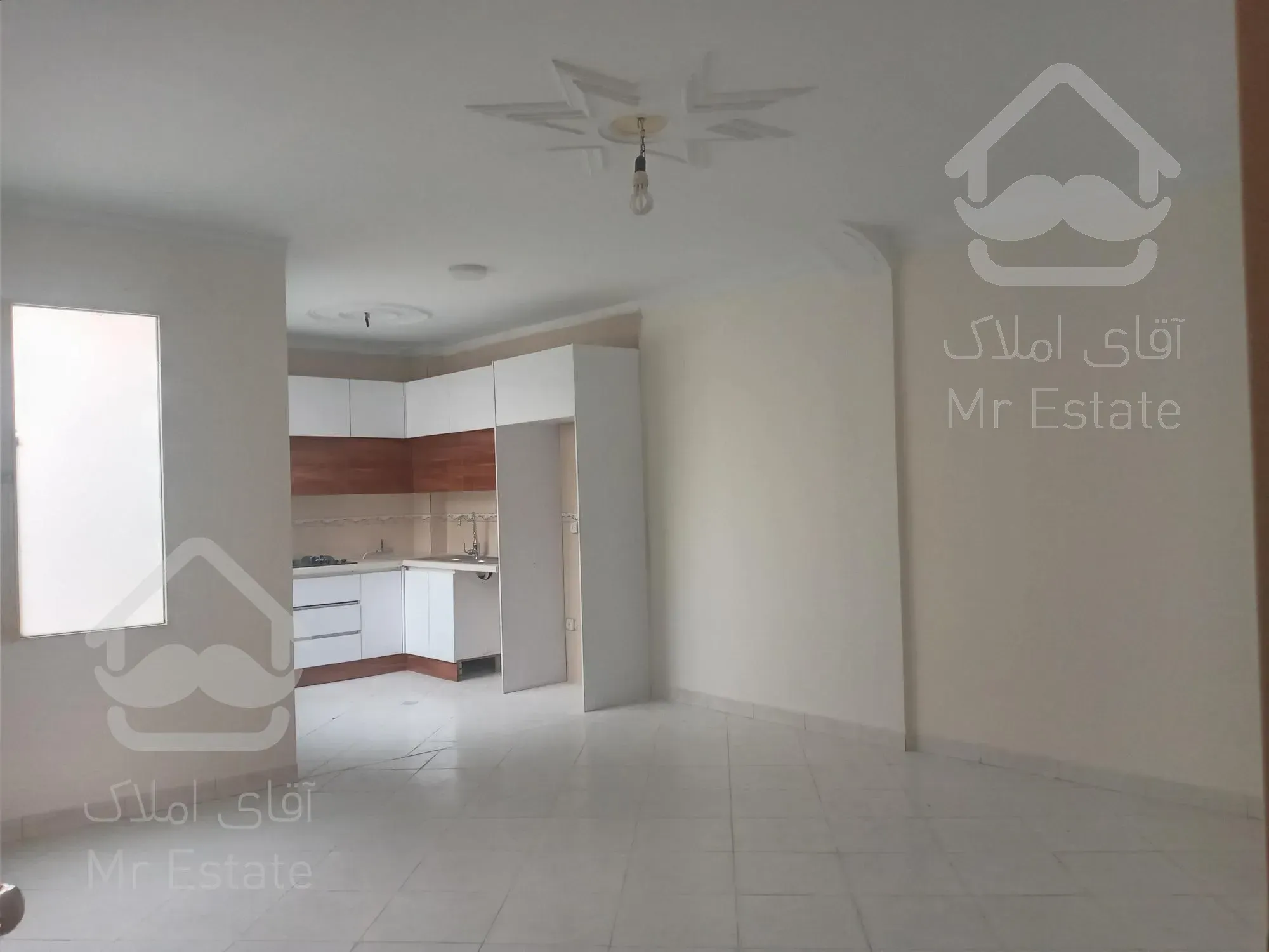 آپارتمان دوخواب در خیابان استادمعین