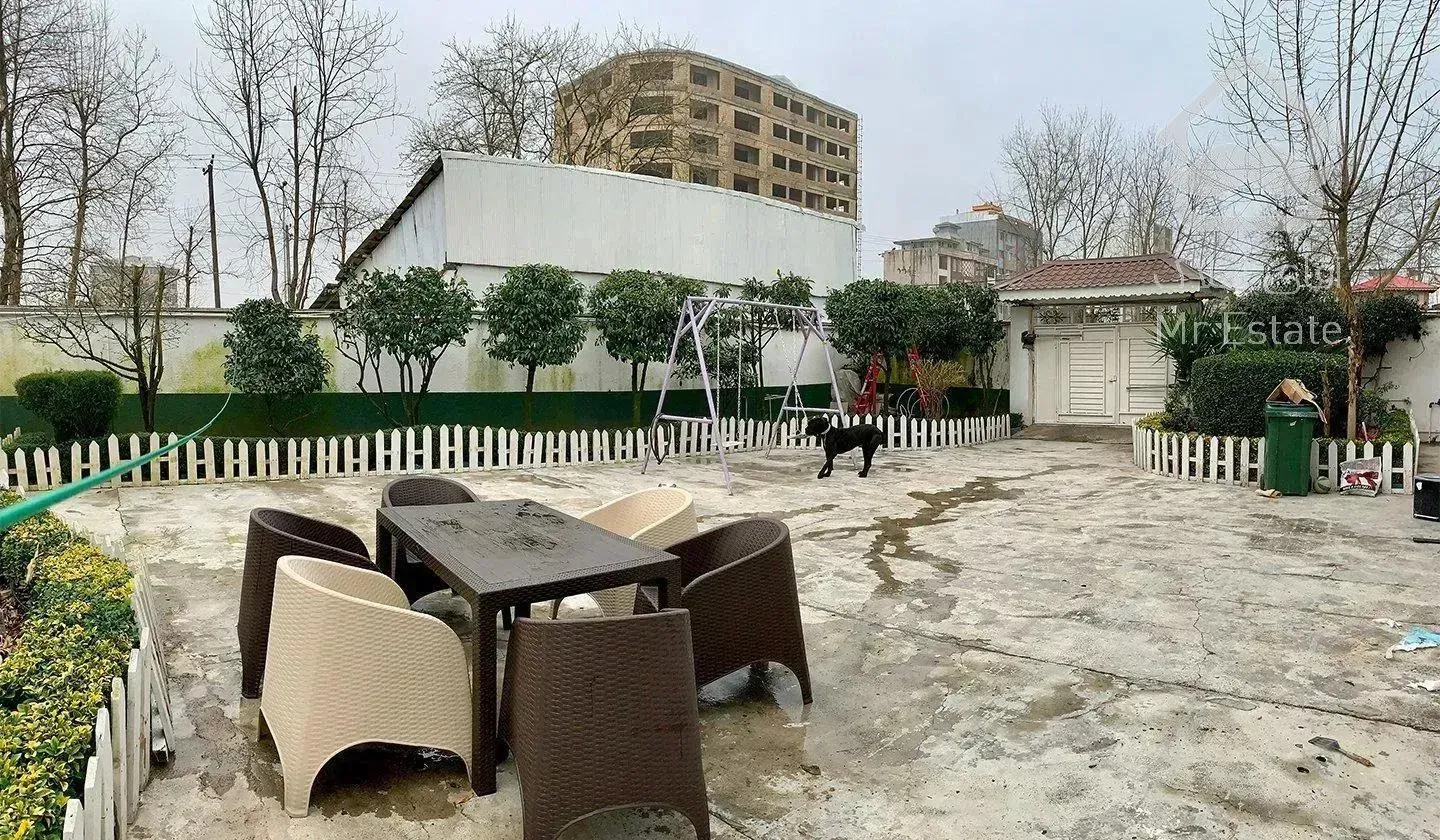 ویلا چهارخوابه استخردار فرانسوی