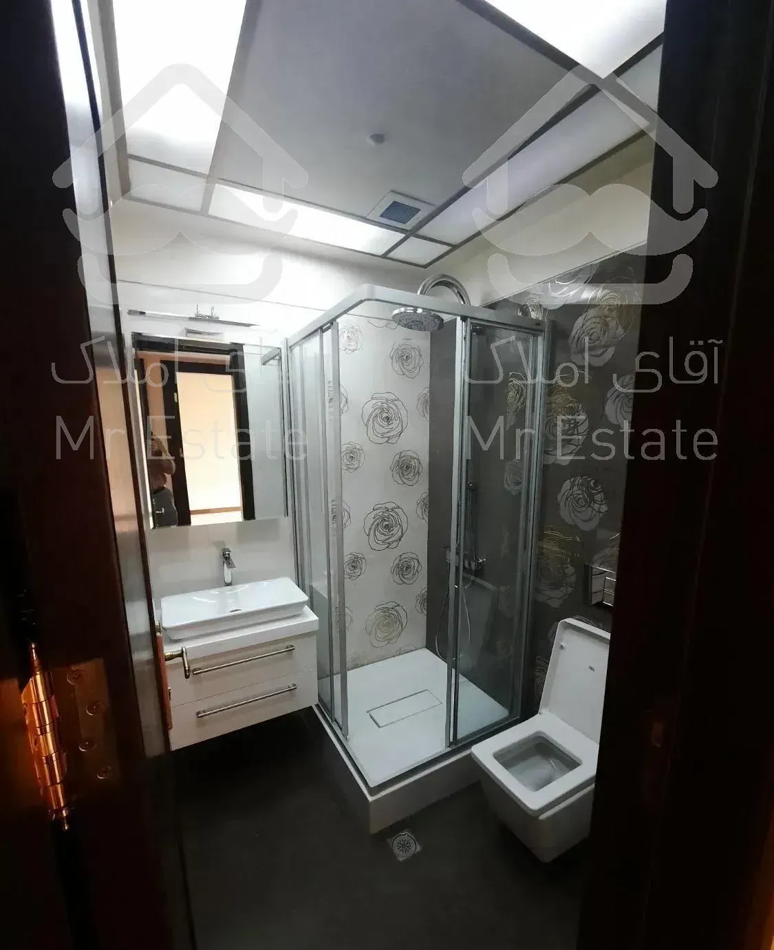 نیاوران ۳۰۰متر آپارتمان