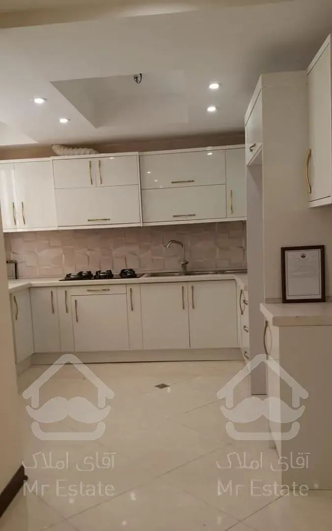 104 متری دو خواب برج گل نرگس فردوس غرب