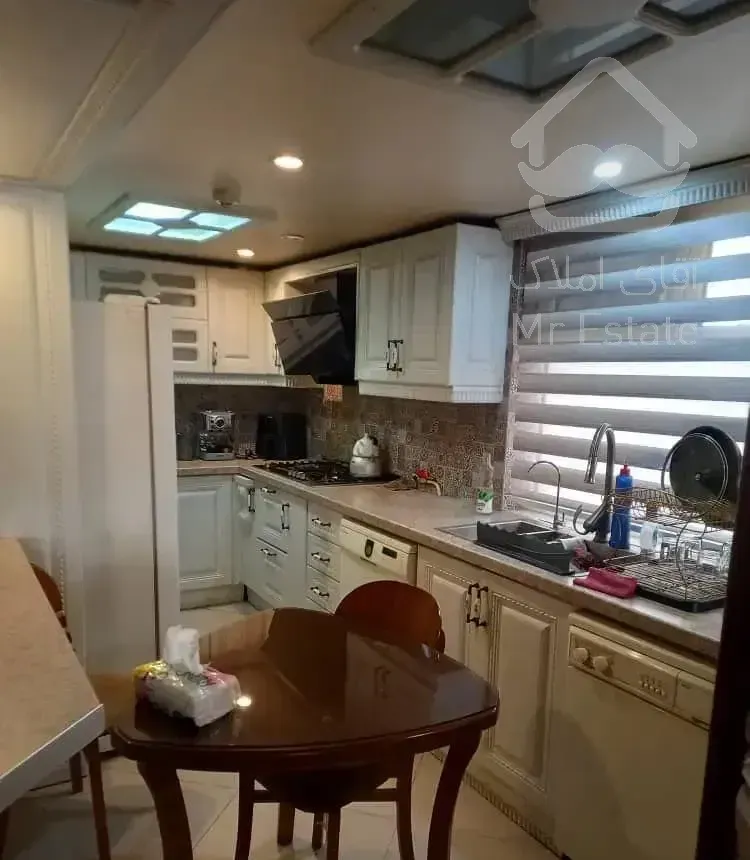 ۱۳۰متر/۲خواب/خوش نقشه/خیابان گلزار،ازگل