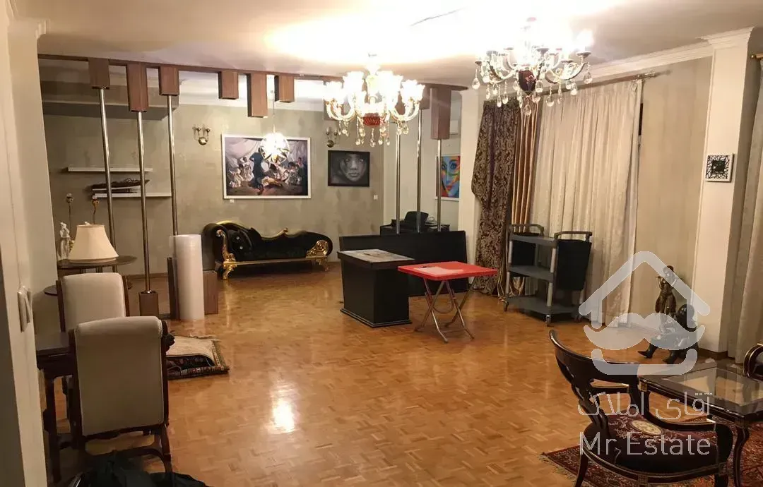 ۴۵۰متر۵خواب حیاط دار *تاپ لوکیشن میدان ونک*