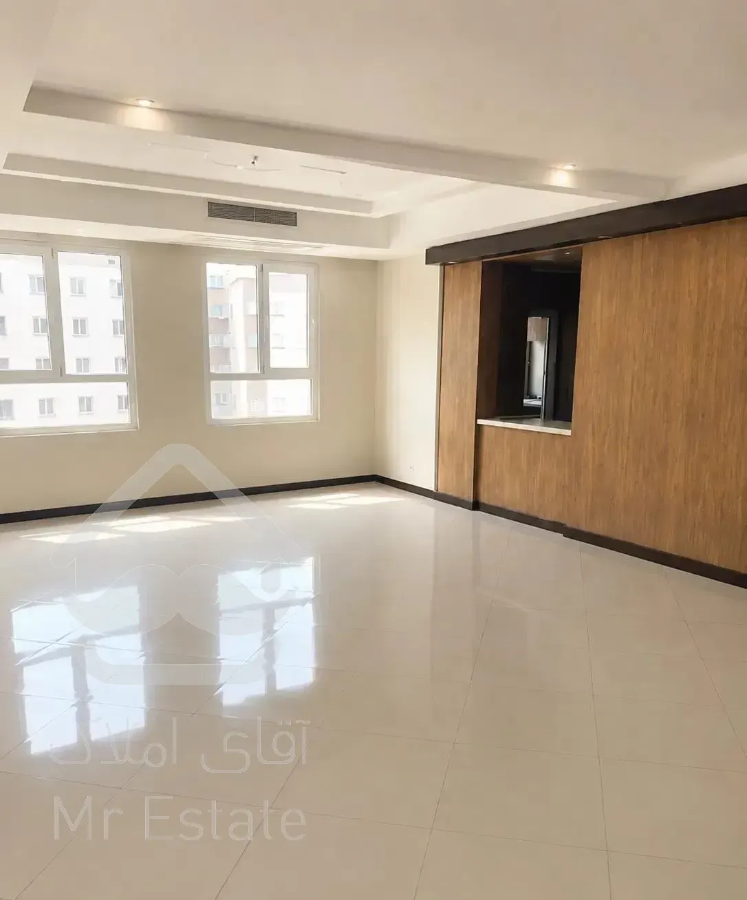 ۱۱۴ متر /طبقه ۱۴/بهترین لوکیشن دریاچه