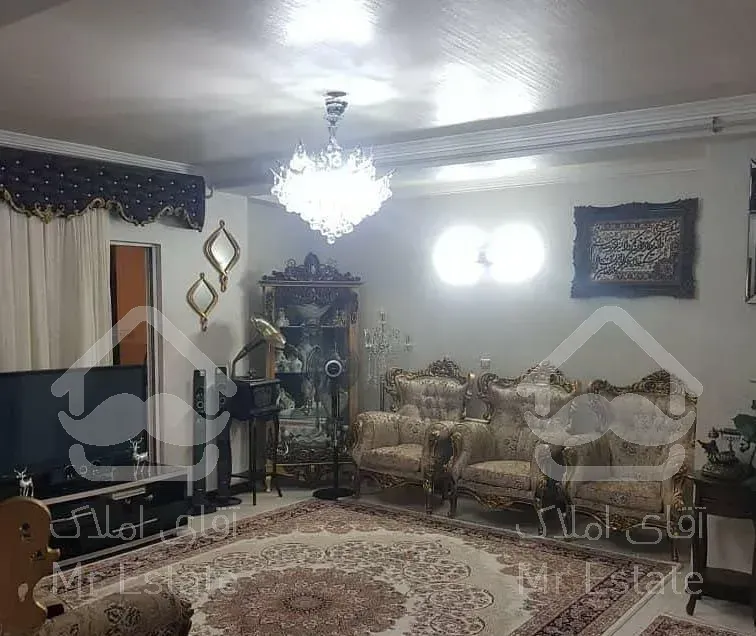 100متر نزدیک رودخانه ومرکز شهر