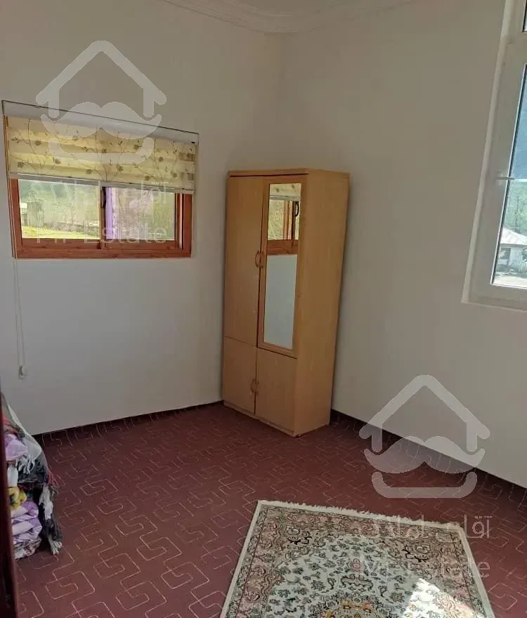 سه طرف  بالکن داره