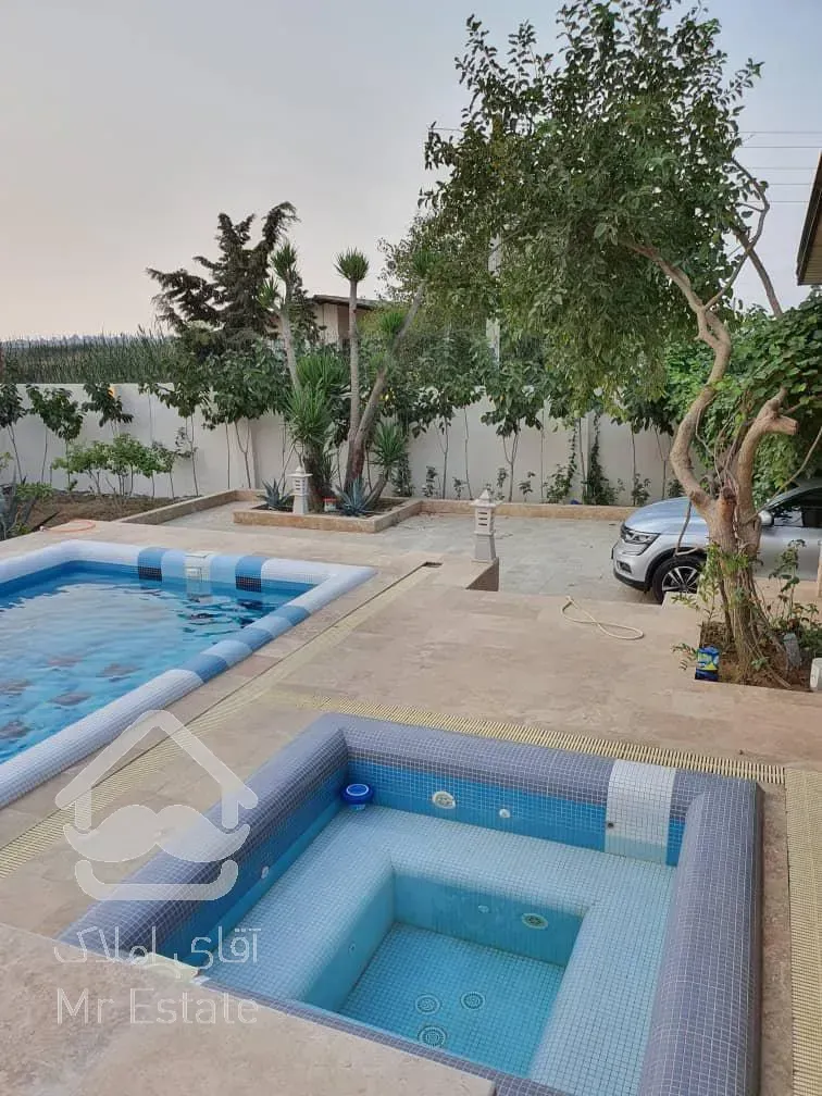 فروش ویلای ۲۵۰ متری استخر داربا ۱۴۰۰متر زمین بسیار لوکس ظو نزدیک دریا