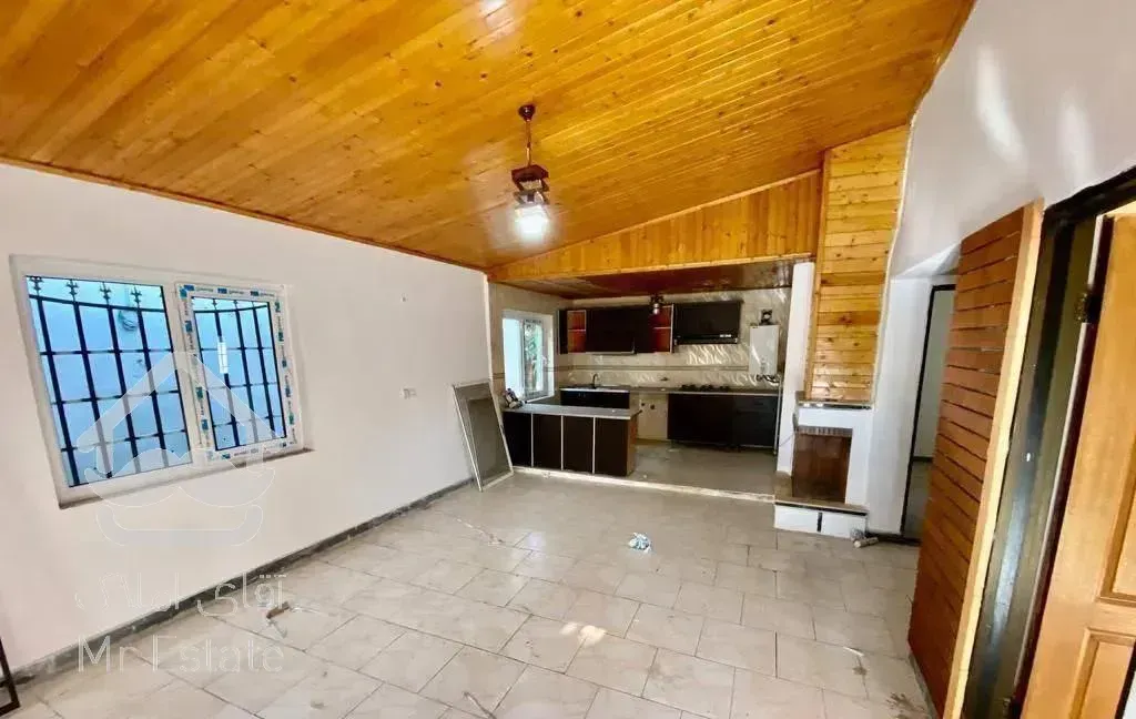 فروش ویلا همکف نمااجر200متر سنددار شهرکی بانگهبانی