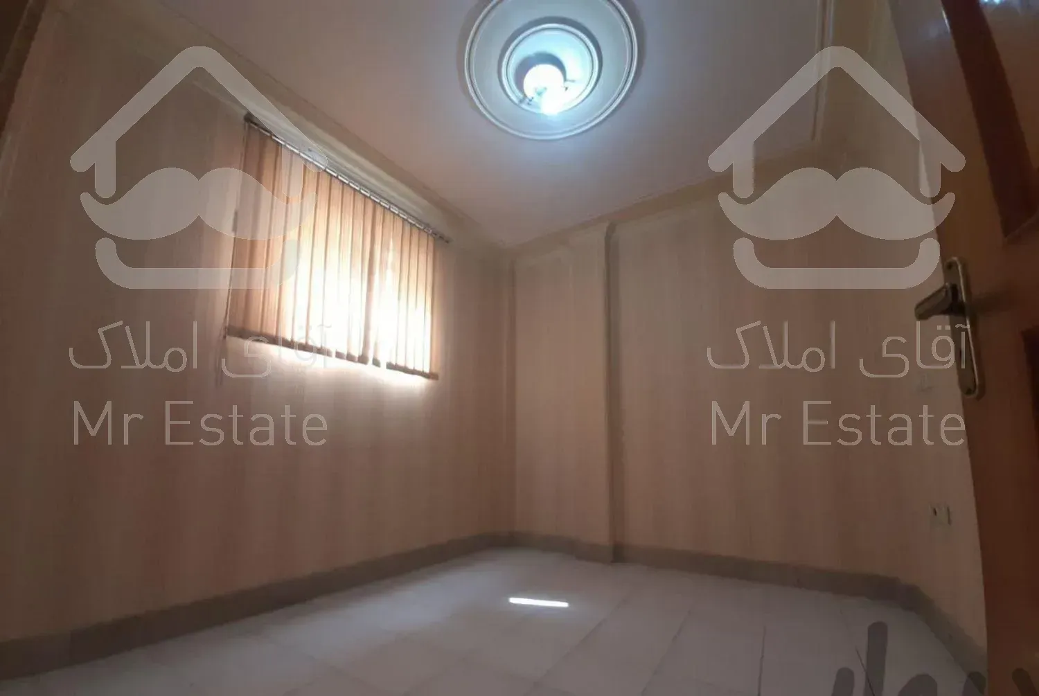 ۴۰متر،۱خوابه،بر خیابان هشت بهشت غربی