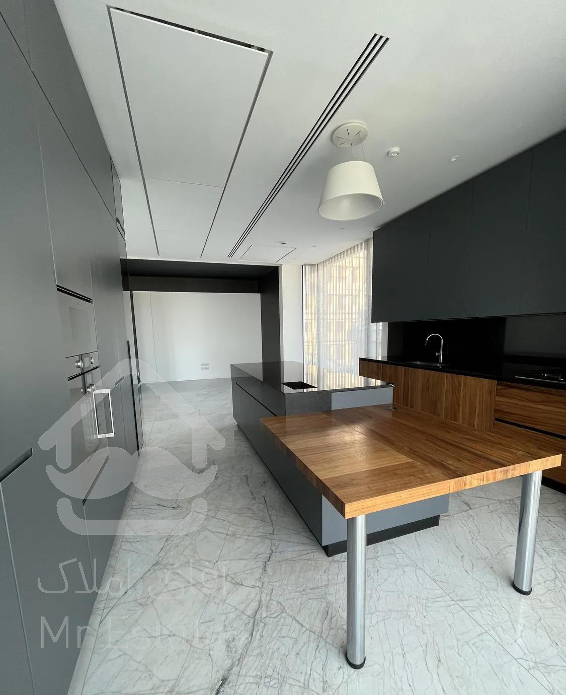 نیاوران۲۷۰متر(ژورنالی مارکدار)ویو۳۶۰ درجه