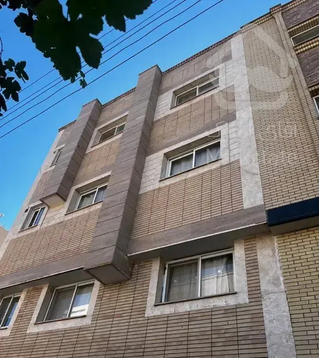 آپارتمان۱۲۲متری/۳خواب/مشتاق خیابان هشت بهشت شرقی