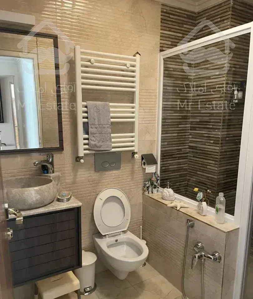 ۱۹۲متر ۸ ساله ، تک واحد ، تاپ لوکیشن ، گلسنگ