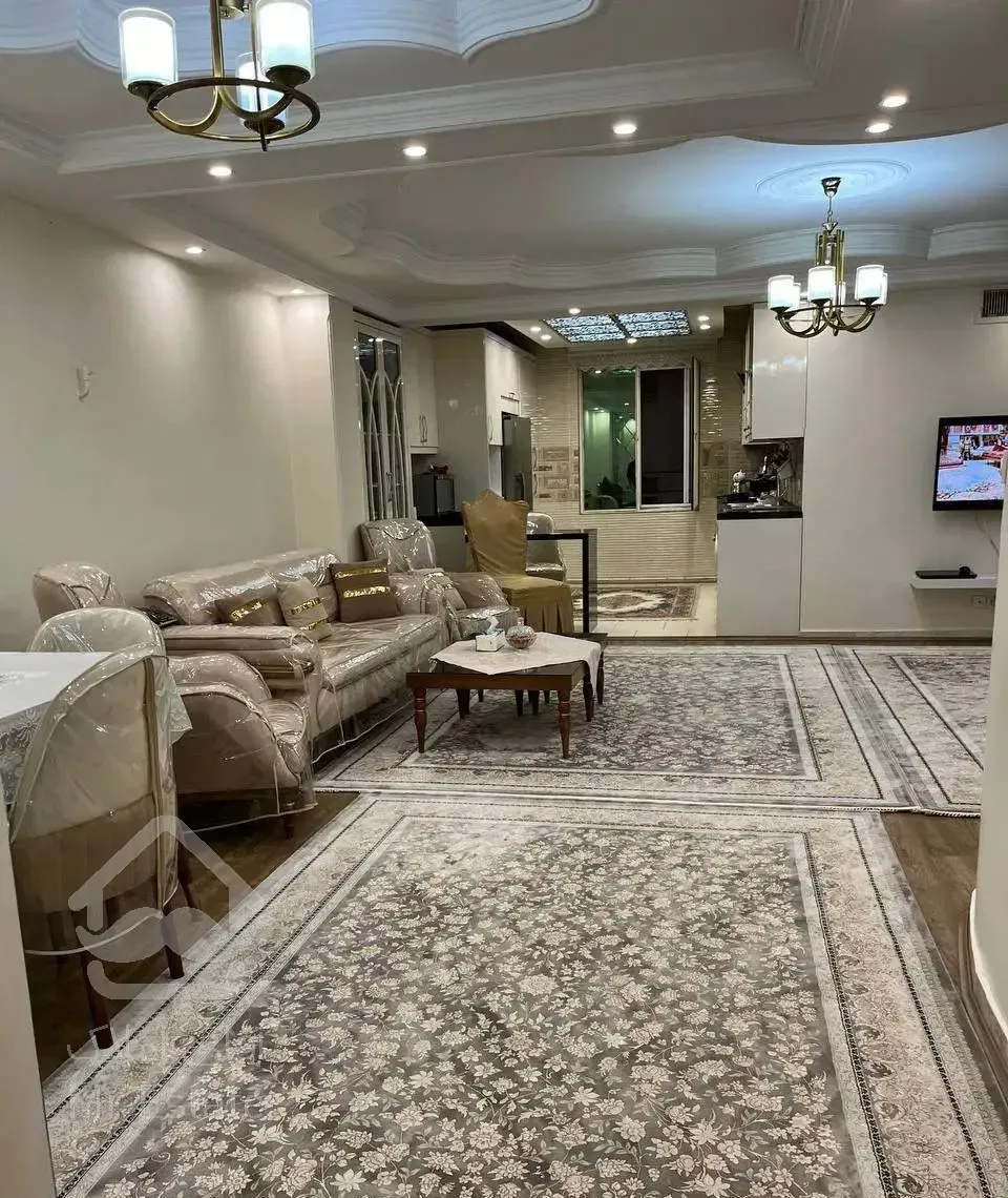 ۸۵متر/۲خواب/فول امکانات/فرعی عریض/شمال امام منتظر