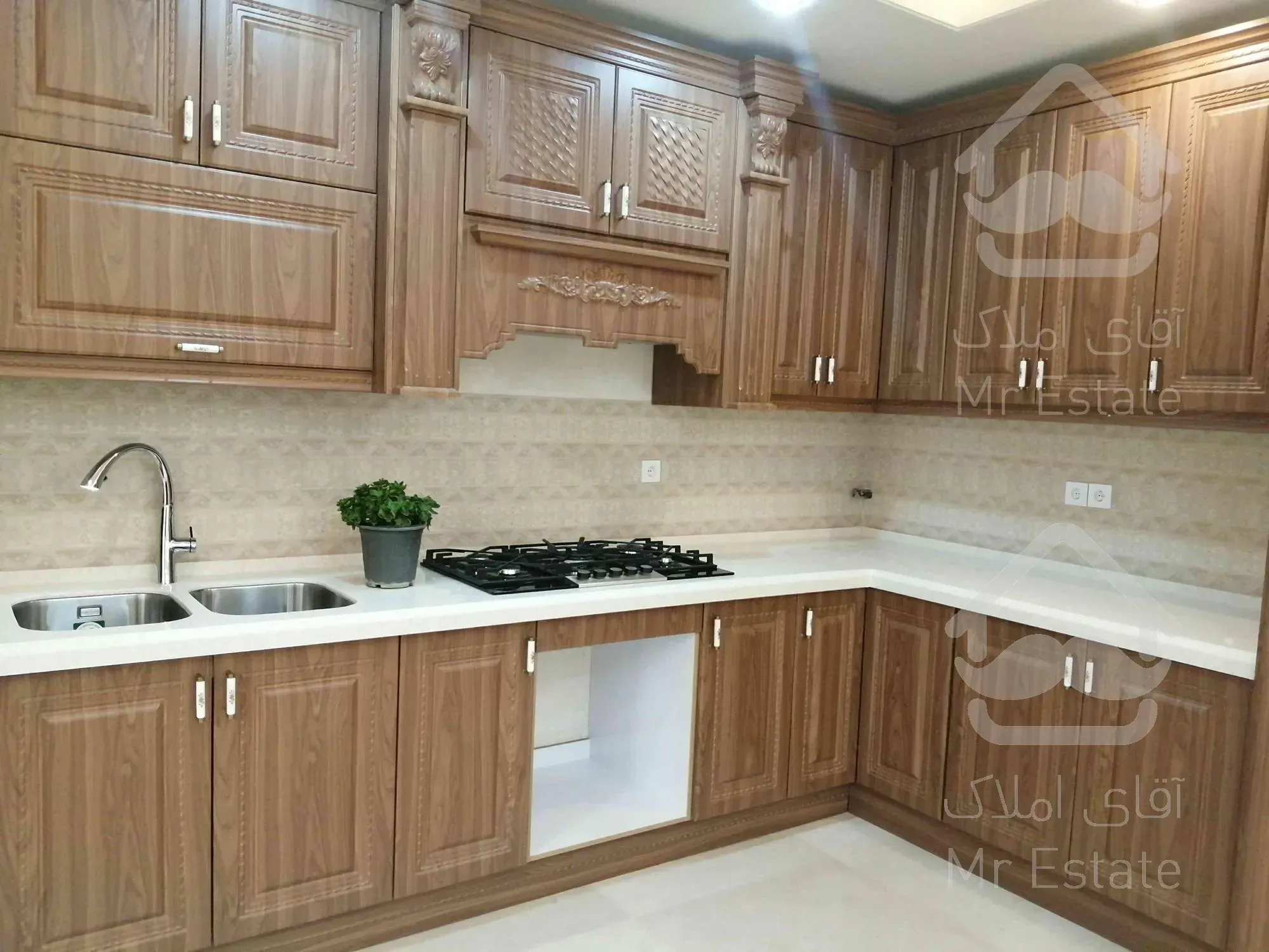 فروش آپارتمان تکواحدی ۱۷۳ متری نوساز شمال کاشانی