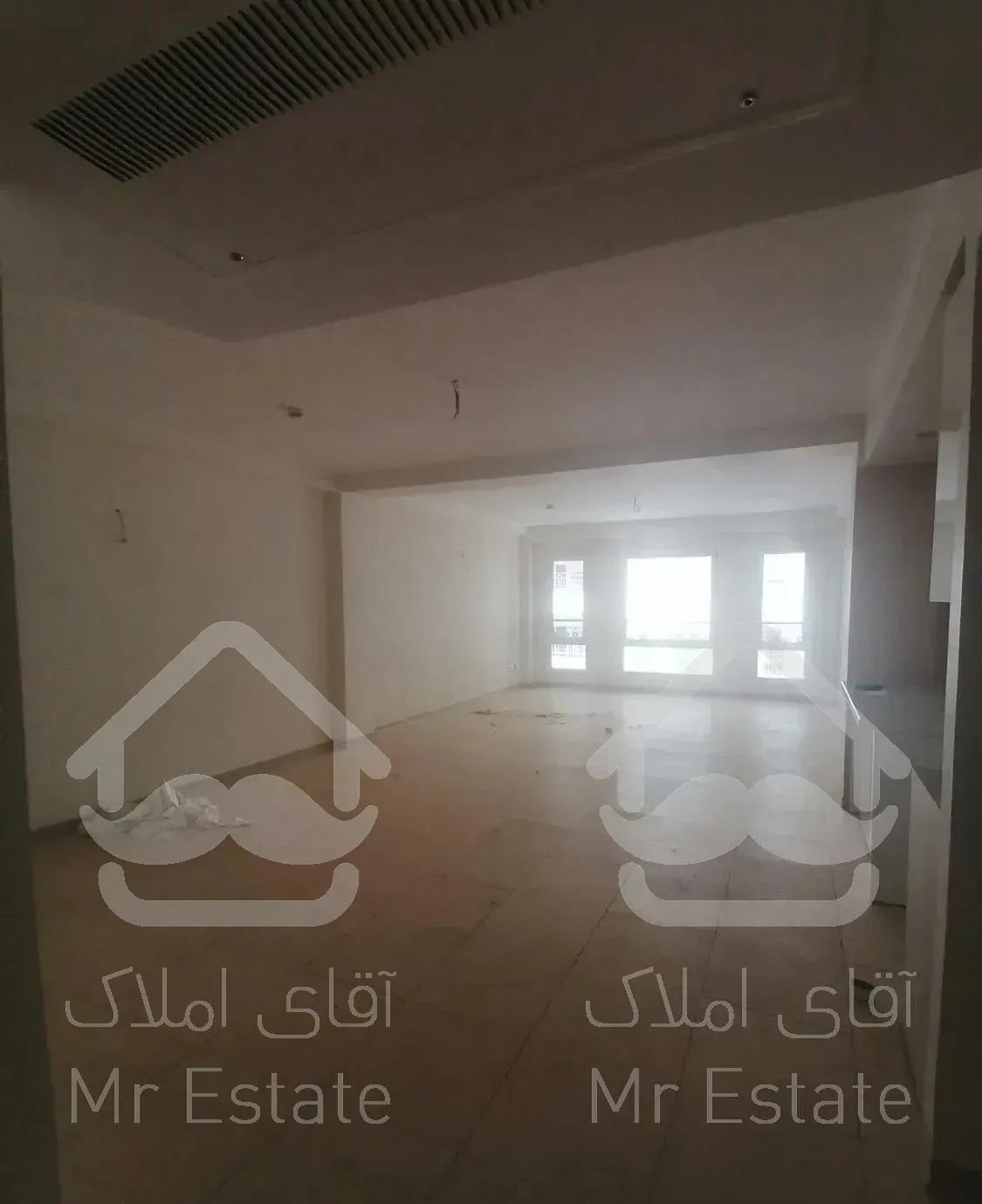 135 متر / برج شخصی ساز/ دریاچه چیتگر