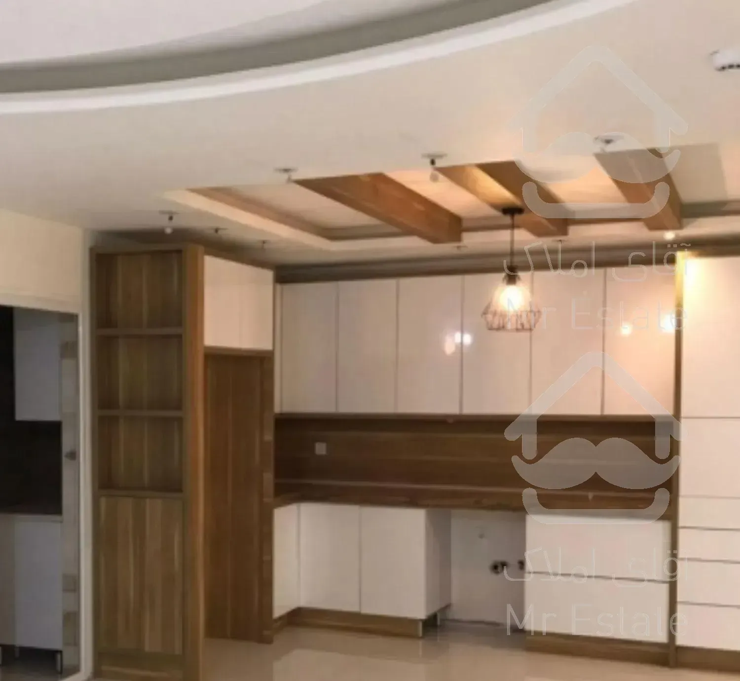 فروش واحد195متری خیابان هراز زوج 3خواب