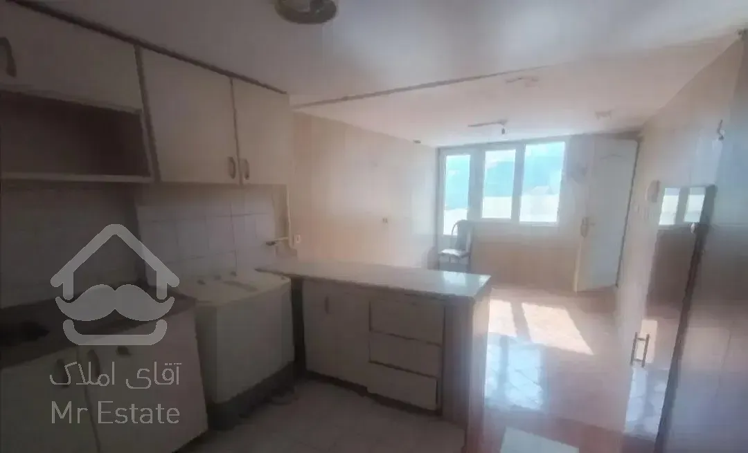 آپارتمان تک خواب میگون