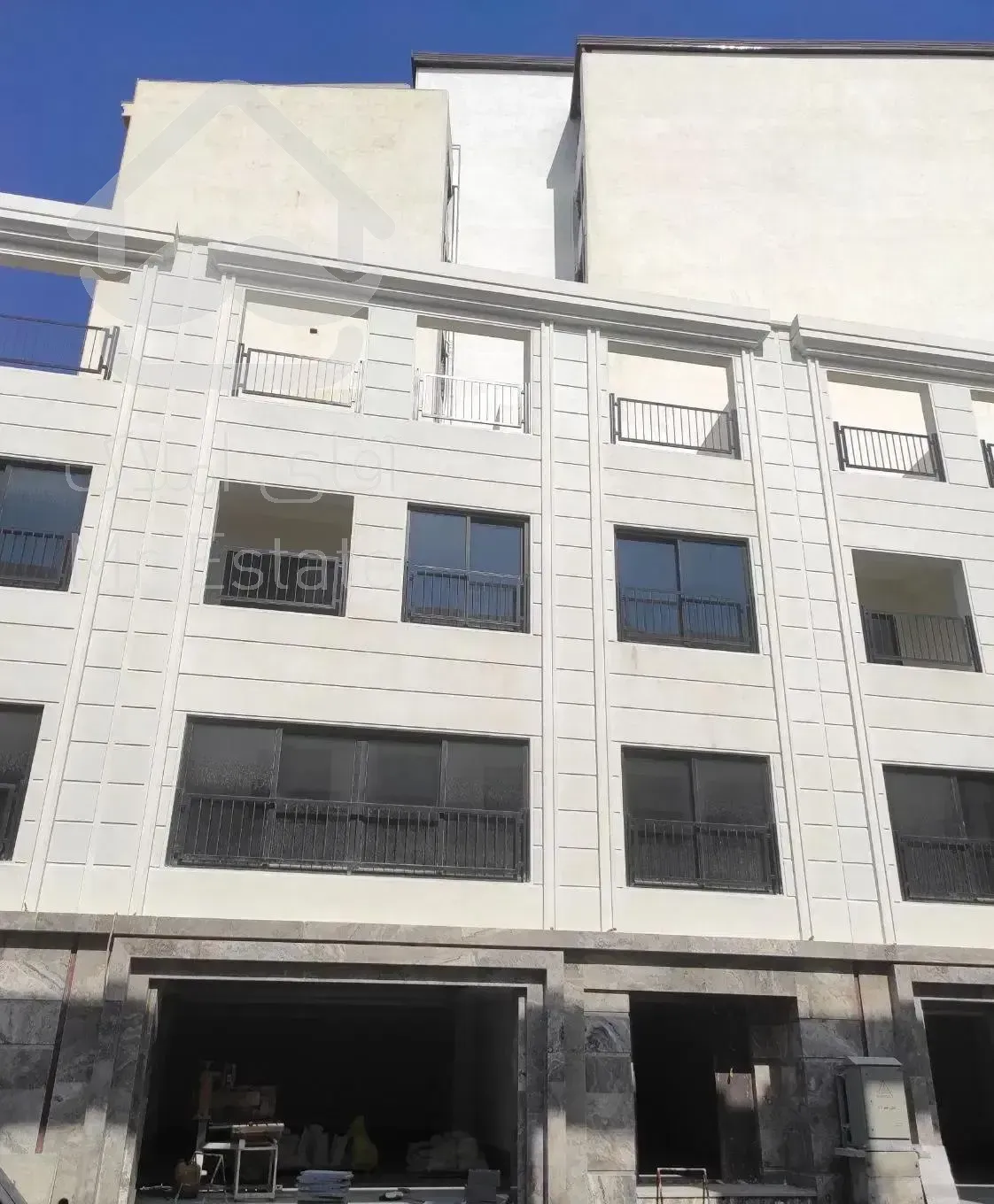 نوساز در شریعتی ۳۵۰ متر