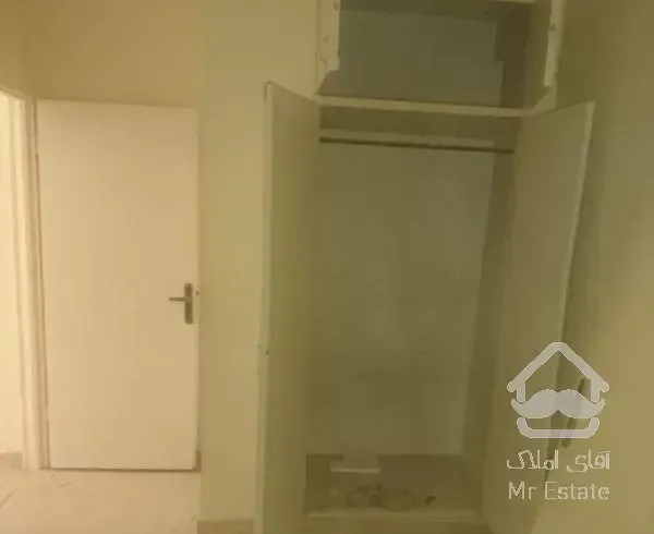 ۲۰ متری انقلاب زنبق ۳