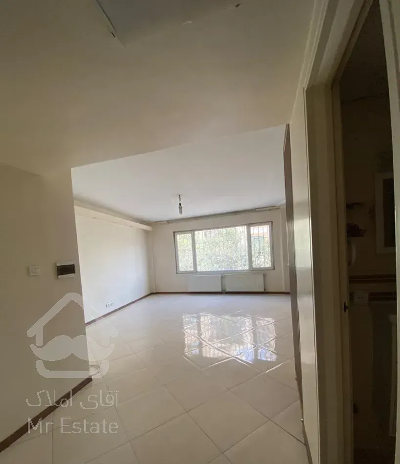 ۶۷متر /تک واحدی /سالن غرق نور