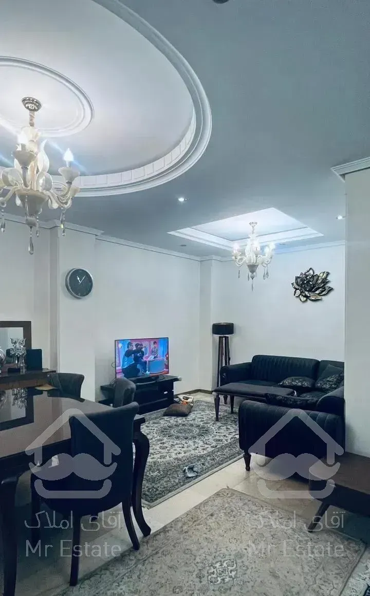 *۱۲۲متری دو خواب /قلهک*