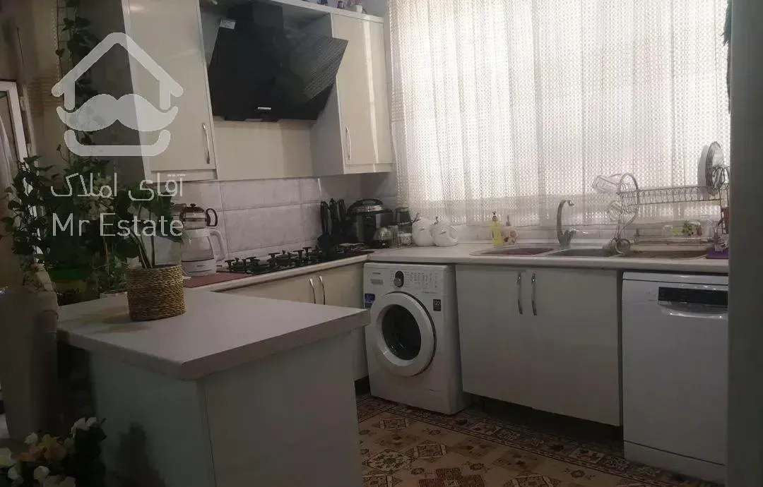 170متر3خواب درخ دکترقریب نبش طوسی