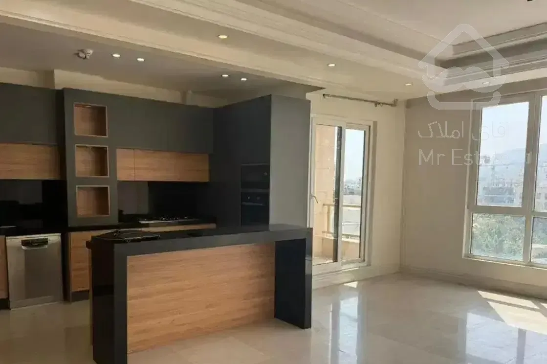 ۹۲ متر ۲خواب/خطی روبه افتاب/سازه اصیل غرق در نور