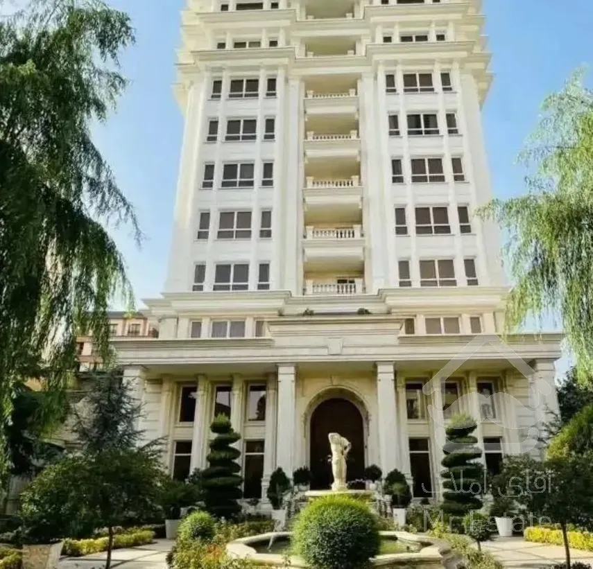 نیاوران یاسر ۲۹۰متر ۴خ خوش نقشه و شیک