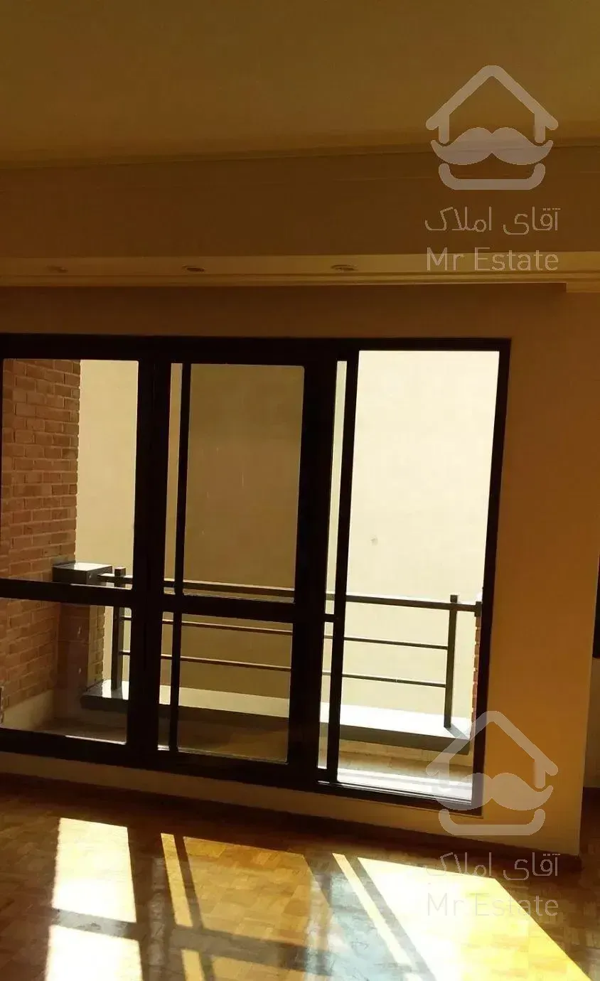 اپارتمان۱۳۵متر۲خوابه