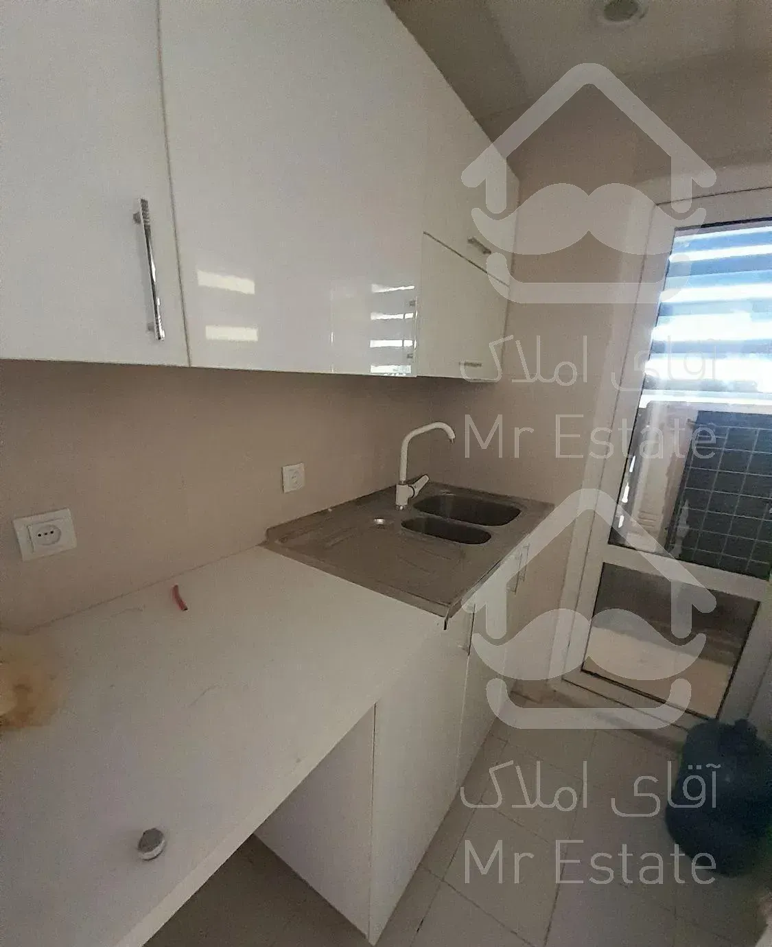 ۱۰۷متر/سند‌اداری/۲نبش/ویوابدی‌دریاچه