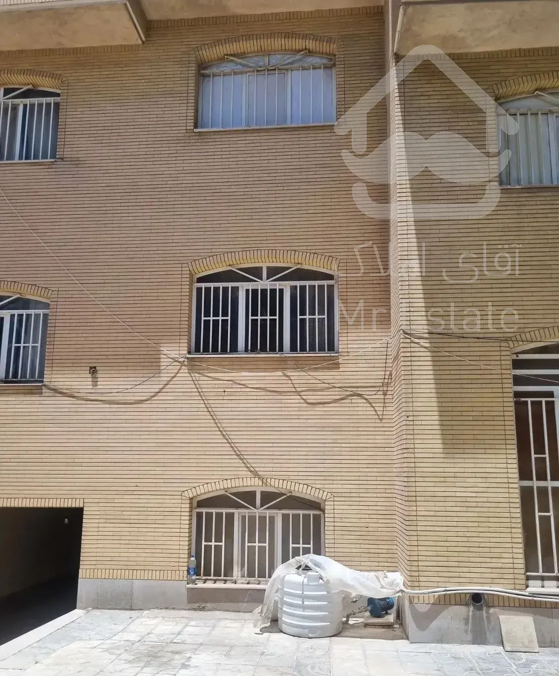 ۱۱۵ متری/سه خواب/بلوار استقلال/تاپ لوکیشین