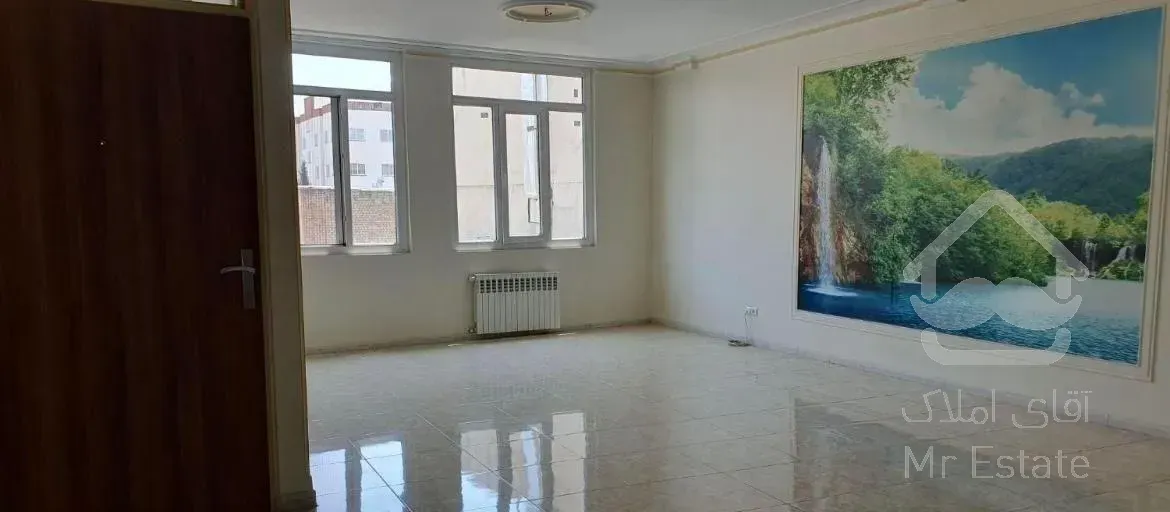 دبستان/۱۱۰ متری/۲ خواب/طبقه ۲/غرق نور