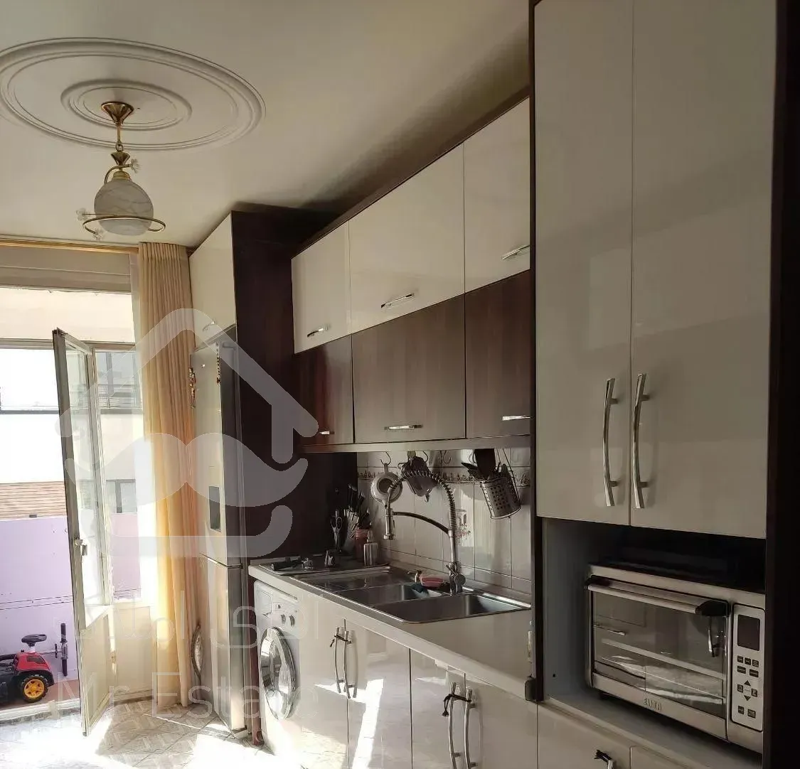 آپارتمان ۶۰متری جنوبی نزدیک حاشیه خیابان امام رضا