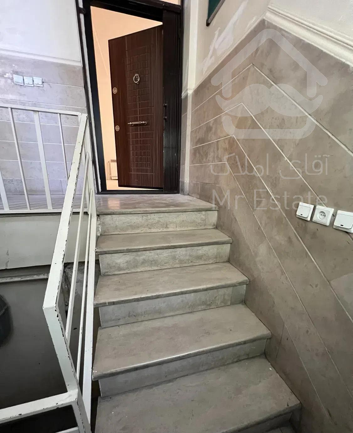 خ فرجام بلوار اردیبهشت ۸۱ متر (ویلایی)