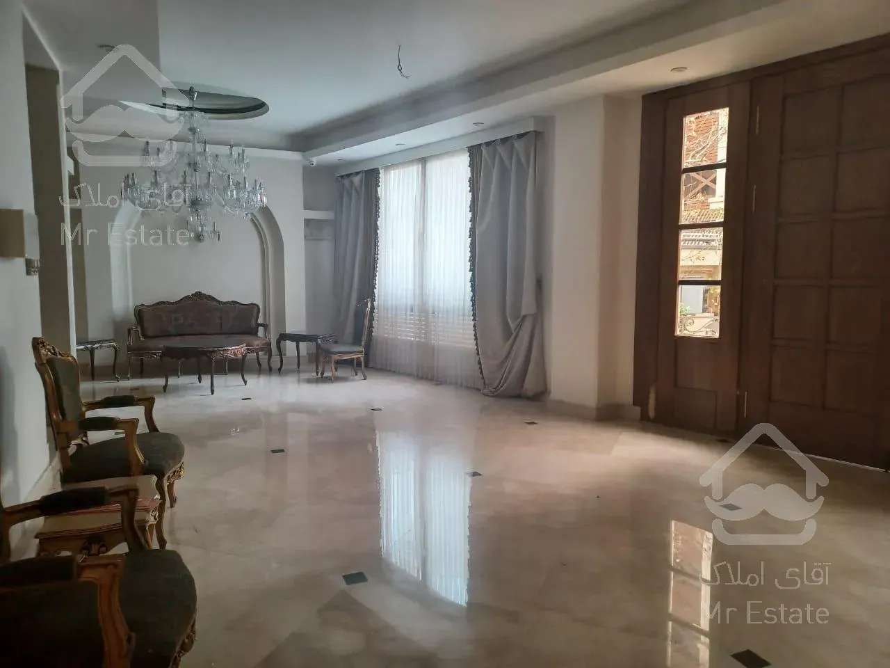 اجاره و رهن آپارتمان زعفرانیه 240  متر لوکس