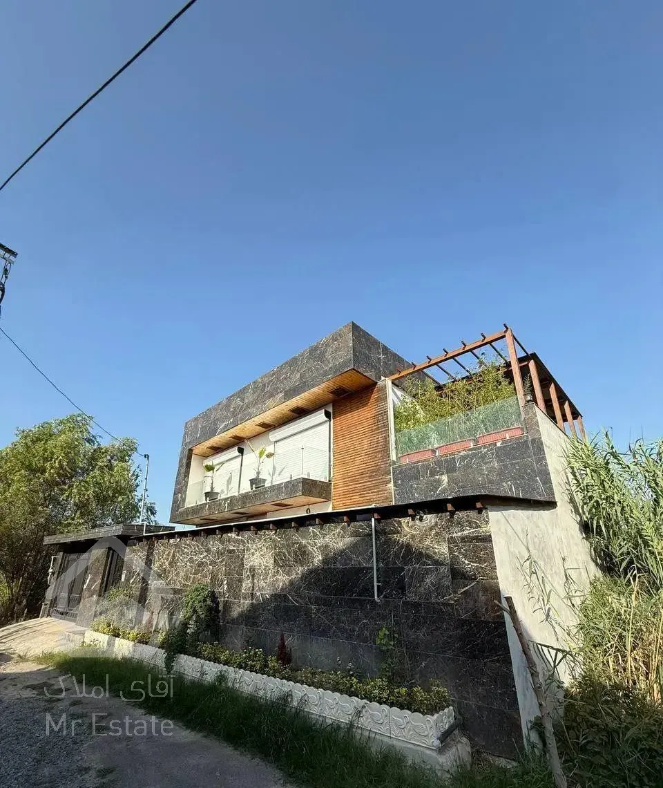 ویلا استخردار ۲۲۰ متر فول فرنیش نوارساحلی باسند