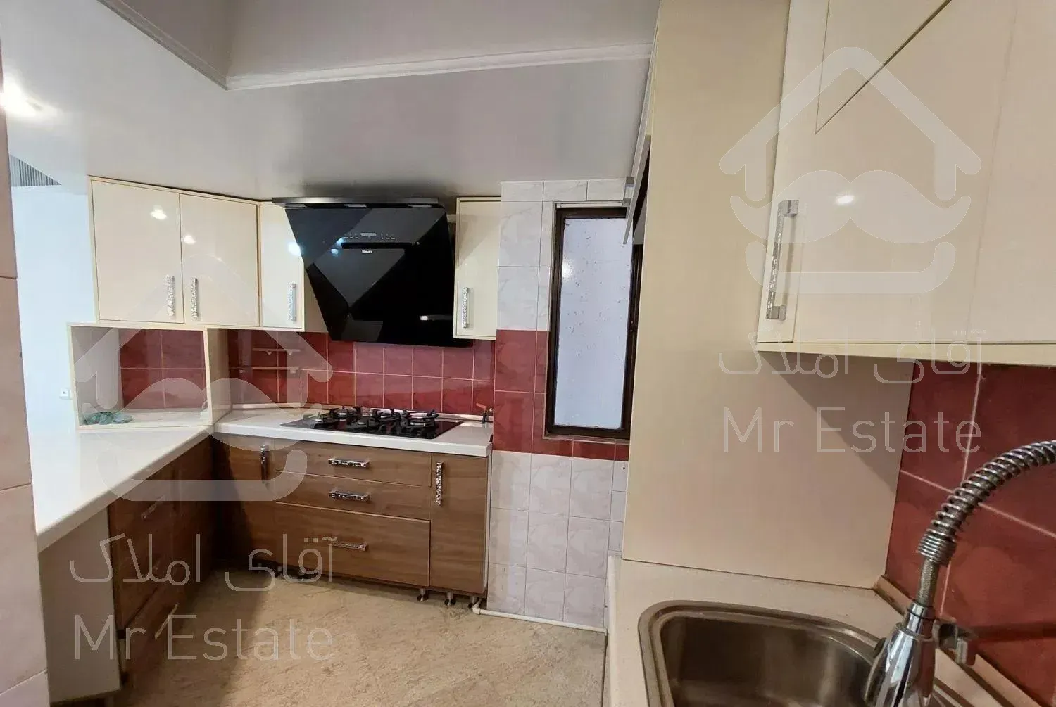 ۹۴متری ۲خوابه فول امکانات