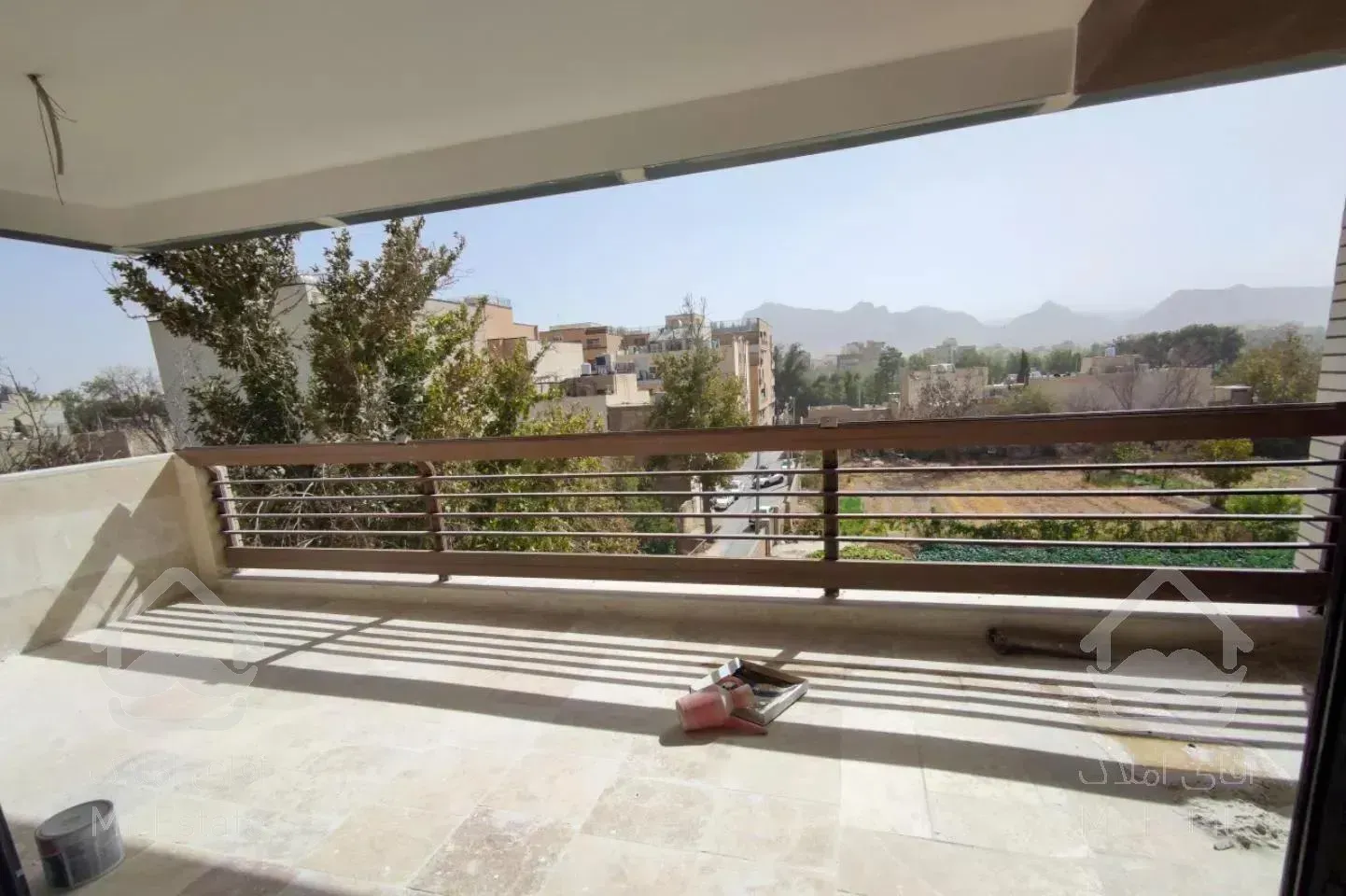 آپارتمان۲۵۰متری/۴خواب/۳طرف نور/میرزاطاهر/فرشتگان