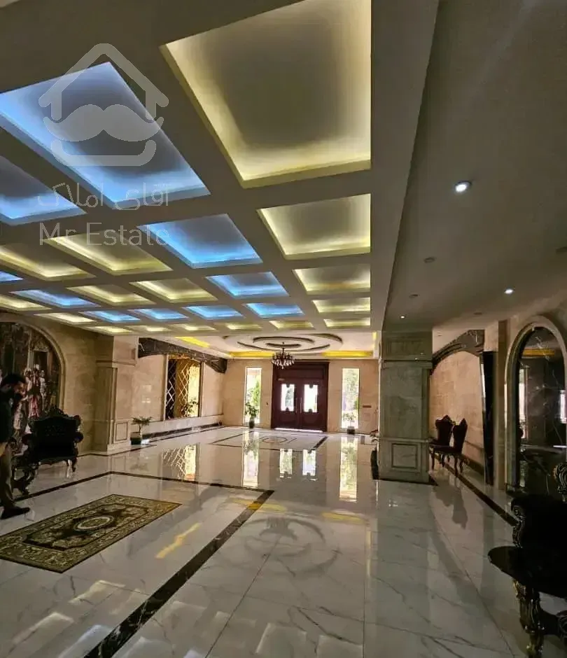 100متر/نوساز/لاکچری/ویو دار/تاپ لوکیشن عظیمیه