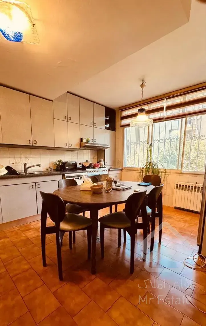 فروش آپارتمان ۲۲۱ متری