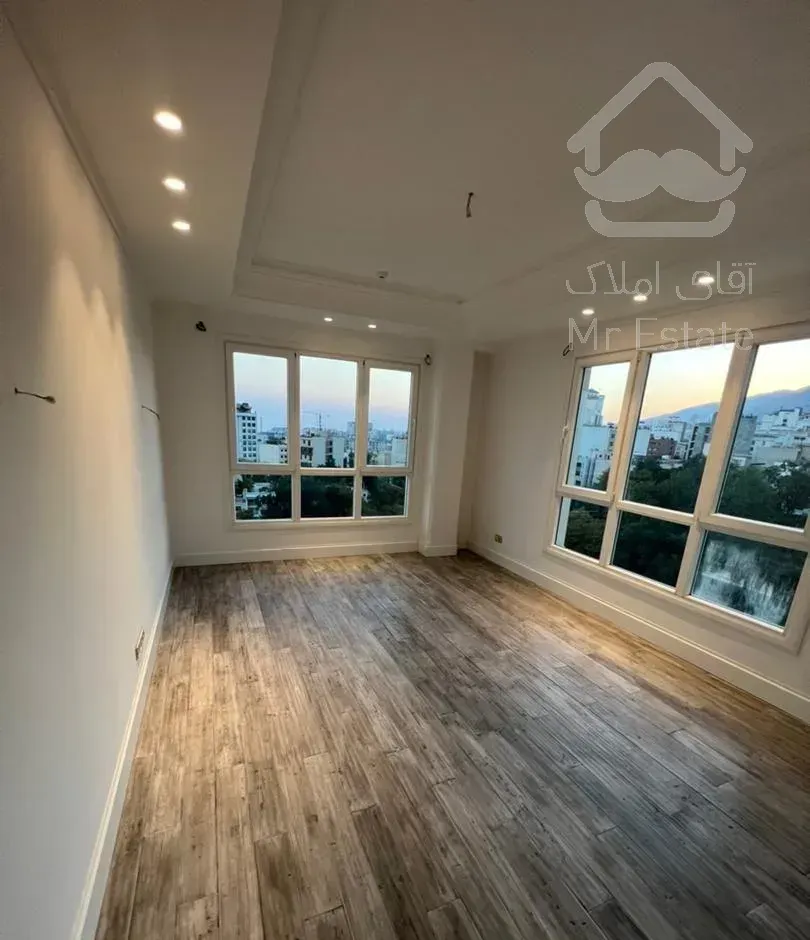 نیاوران ۲۲۷ متر ویو باغ/تاپ لوکیشن