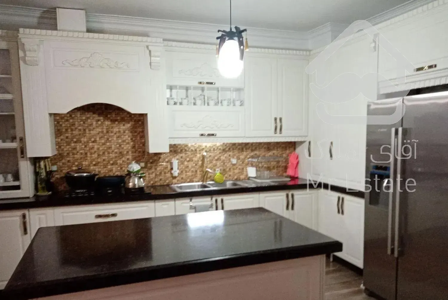 150 متر سه خواب  خوش نقشه بلوار بیژن