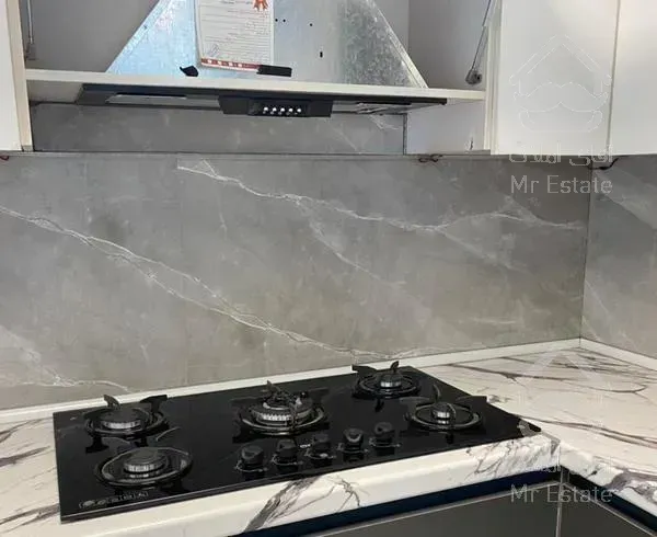 آپارتمان ۸۳ متری / ۲ خواب فول شیک / بیمه ۵