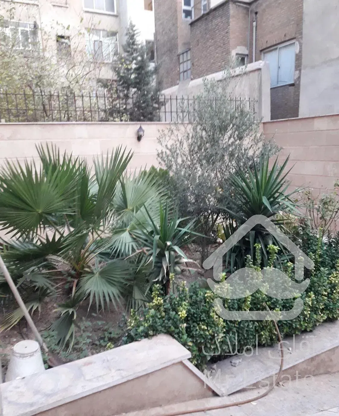 80 متر دوخواب ایرانشهر فول امکانات