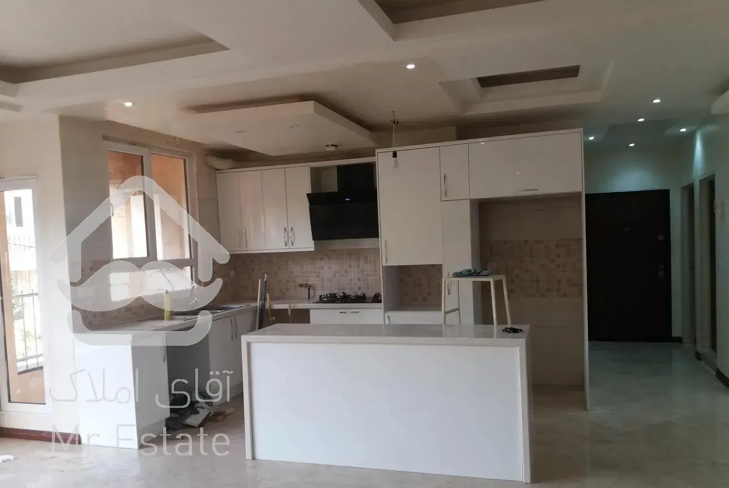 آپارتمان  سه خوابه ۱۳۰ متری پونک