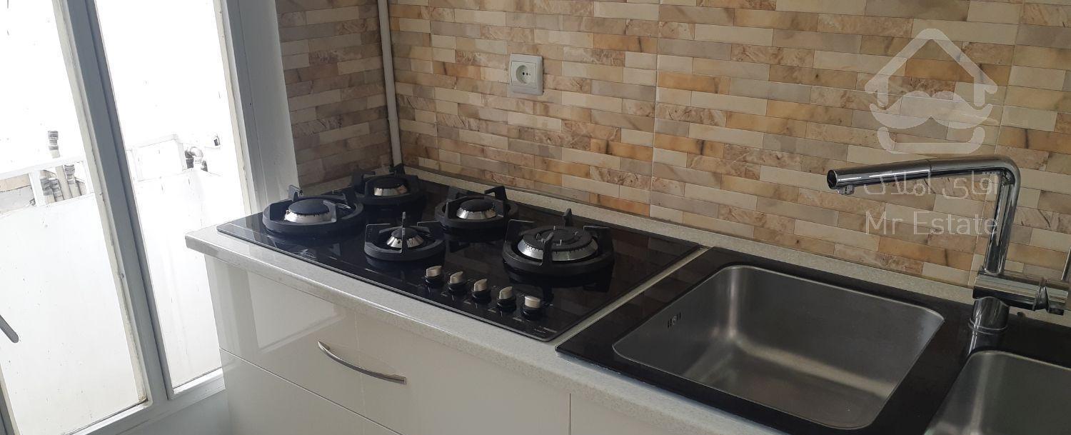 ۵۰ متر یک خواب ، نورگیر