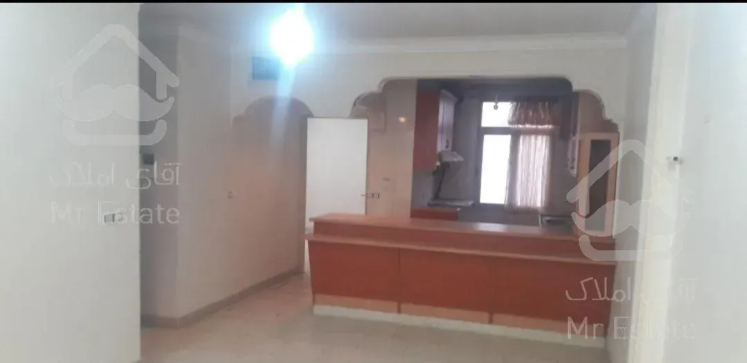 ۶۰متر/سالن پرده جنوبی/بسیار خوش نقشه/کم واحد