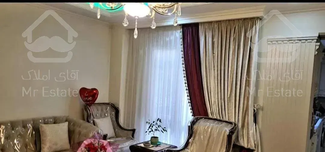 لوکیشن  ۸۵متر غرق درنور  خیلی تمیز/۶واحد